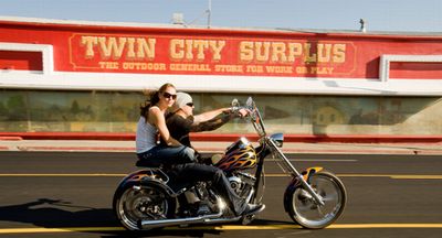 7eye(�Z�u���A�C)�T���O���X